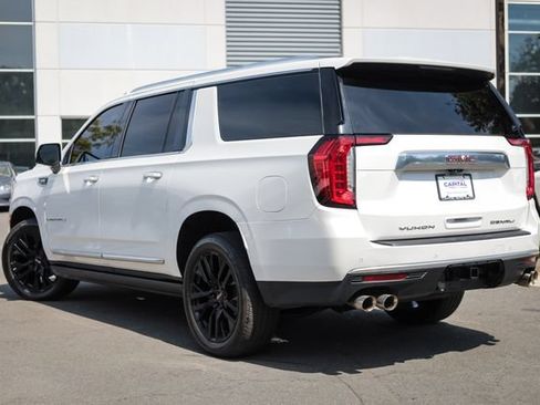 Used 2021 GMC Yukon XL Denali w/ Denali Premium Package AWD/4WD image 11