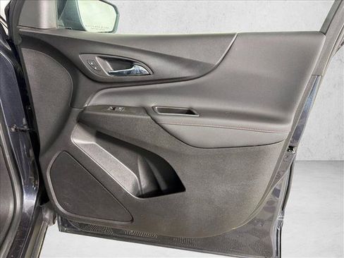 Used 2023 Chevrolet Equinox RS FWD image 15
