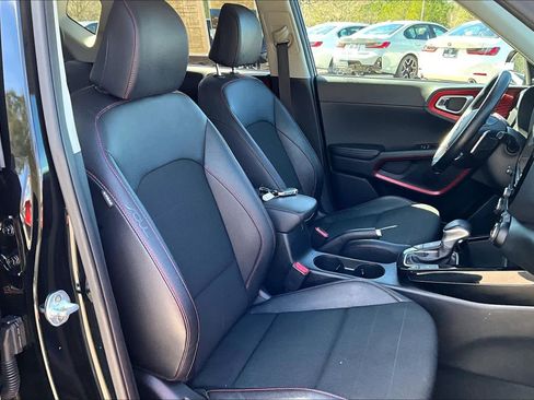 Used 2021 Kia Soul Turbo image 9