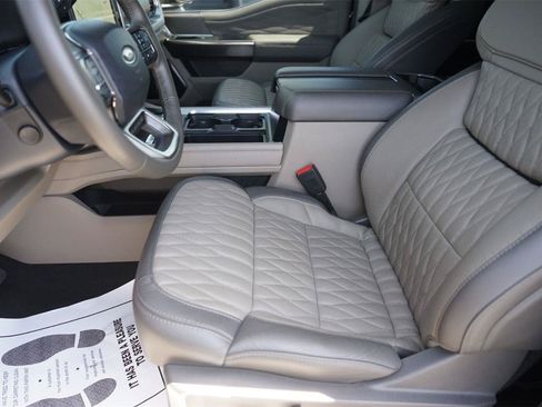 Used 2026 Ford F250 Platinum w/ Platinum Plus Package AWD/4WD image 14