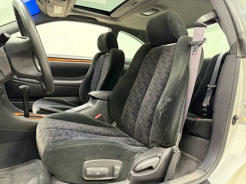 Used 2002 Toyota Solara SE FWD image 15