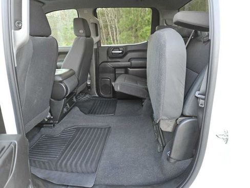 Used 2020 Chevrolet Silverado 1500 Custom w/ Custom Value Package image 26