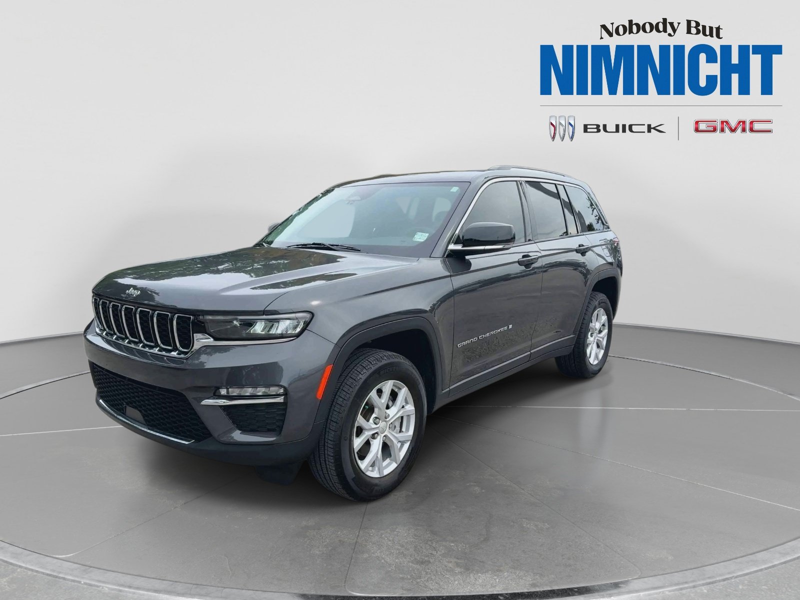 Used 2023 Jeep Grand Cherokee Limited RWD image 3