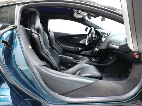 Used 2021 McLaren GT RWD image 85