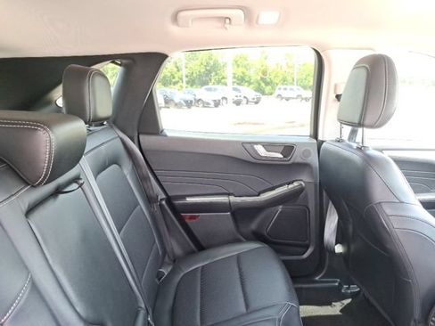 Used 2021 Ford Escape SEL w/ Technology Package AWD/4WD image 6