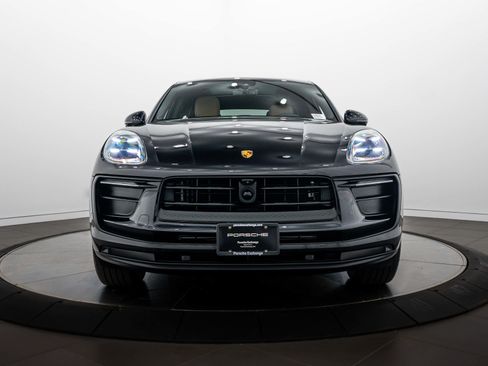 Certified 2026 Porsche Macan AWD/4WD image 10