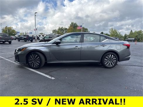 Used 2023 Nissan Altima 2.5 SV image 8