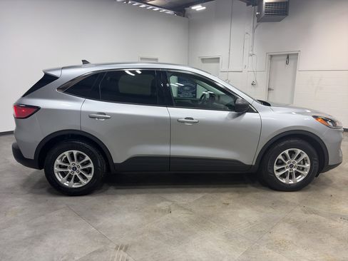 Used 2022 Ford Escape SE FWD image 6
