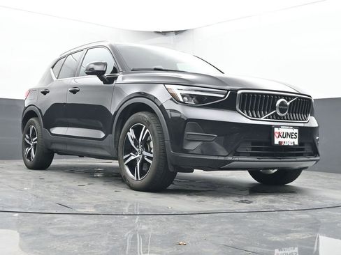 Used 2025 Volvo XC40 B5 Core AWD/4WD image 22