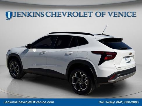 New 2026 Chevrolet Trax LT w/ Driver Confidence Package FWD image 7
