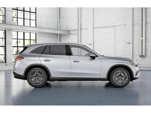 Used 2026 Mercedes-Benz GLC 300 4MATIC image 16