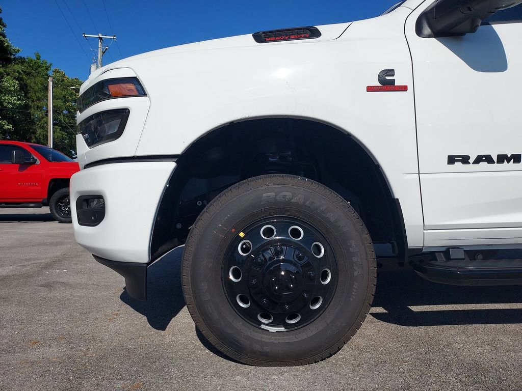 New 2026 RAM 3500 Big Horn AWD/4WD image 16