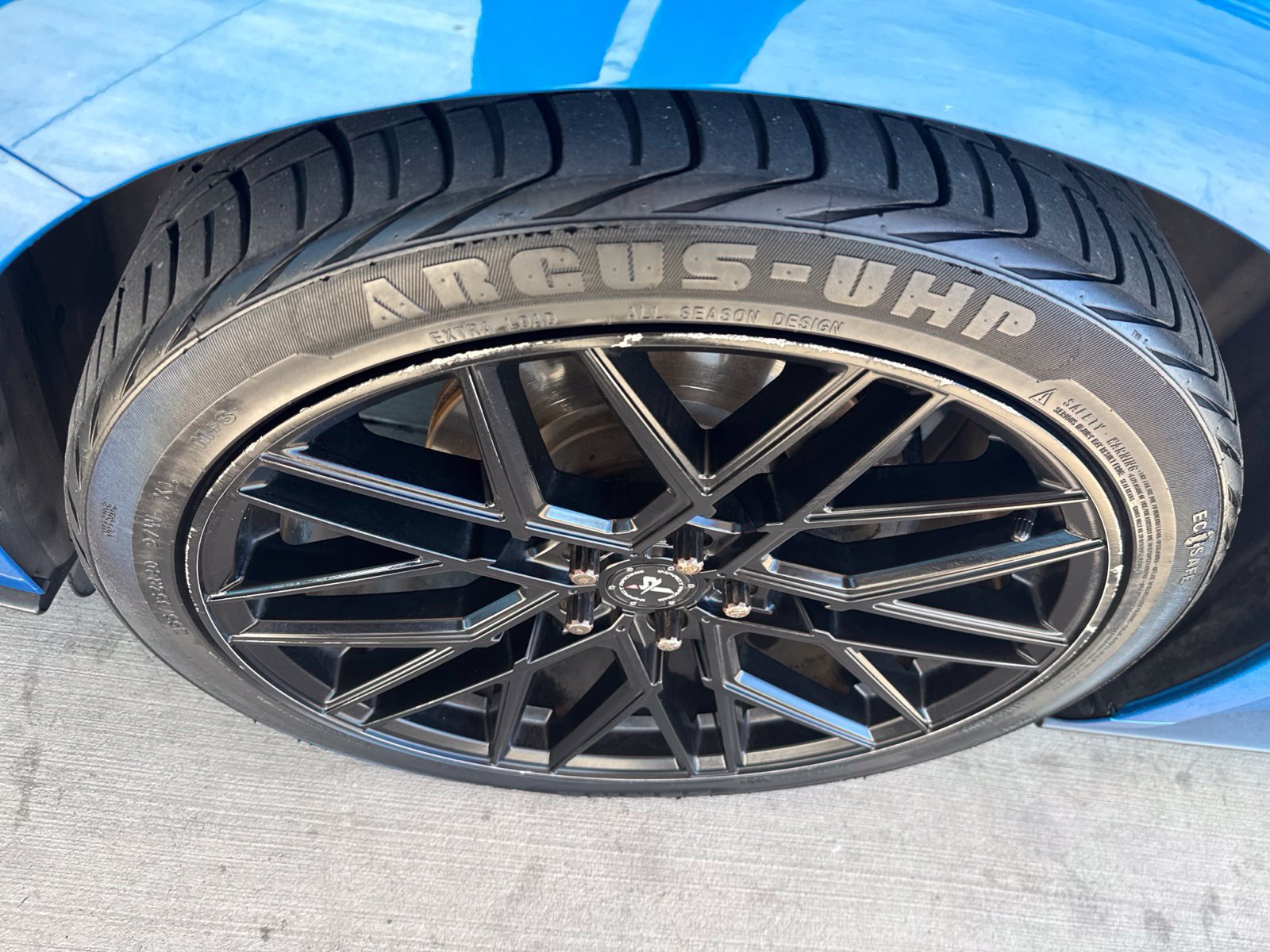 Used 2019 Ford Mustang Coupe RWD image 3