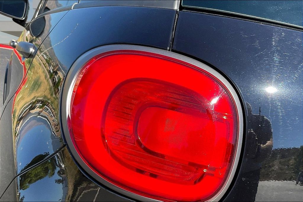 Used 2019 FIAT 500L Trekking FWD image 23
