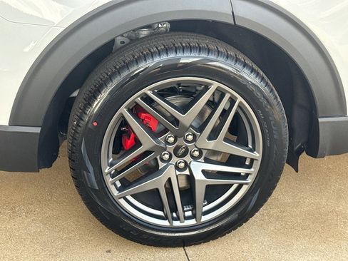 New 2026 Ford Explorer ST w/ Sun And Sound Package image 6