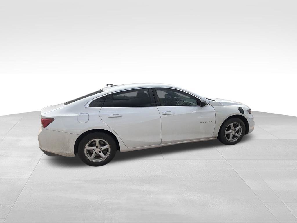Used 2018 Chevrolet Malibu LS FWD image 2