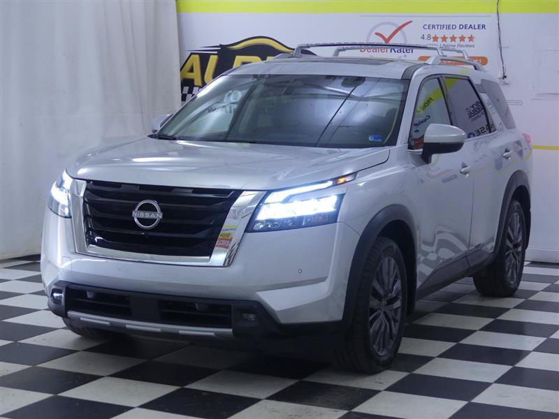 Used 2023 Nissan Pathfinder SL w/ SL Premium Package AWD/4WD image 4