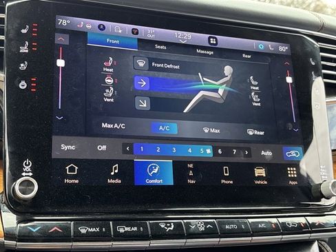 Used 2023 Jeep Grand Wagoneer Series II w/ Premium Group II image 39