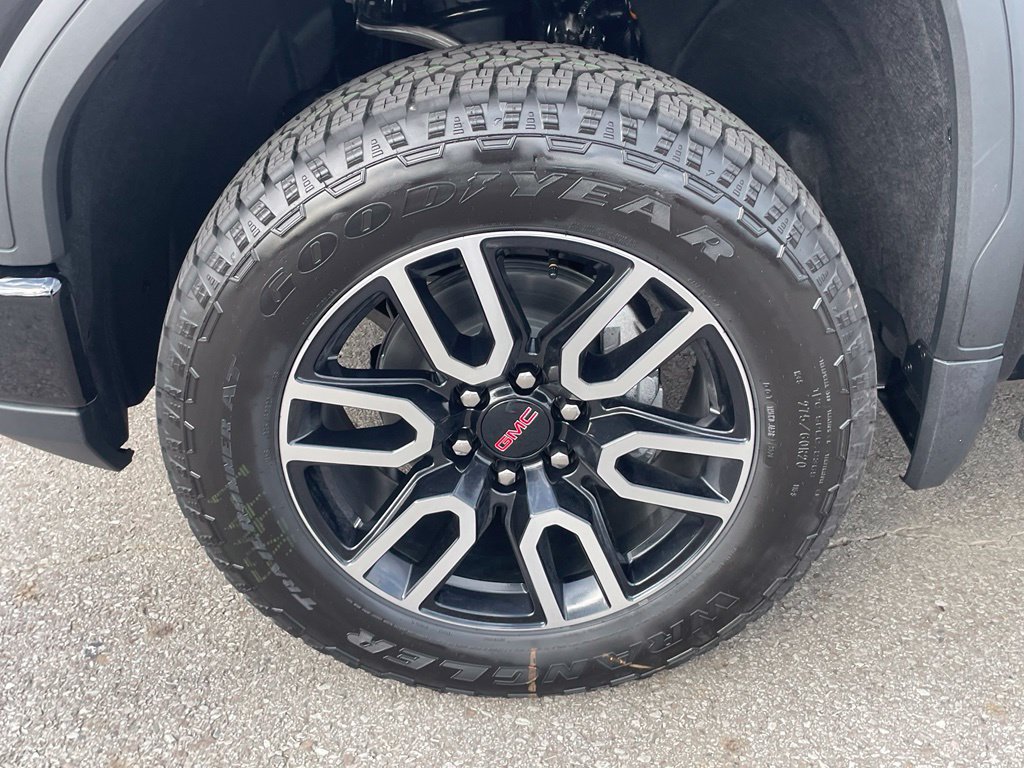 New 2026 GMC Sierra 1500 AT4 w/ AT4 Premium Package AWD/4WD image 33