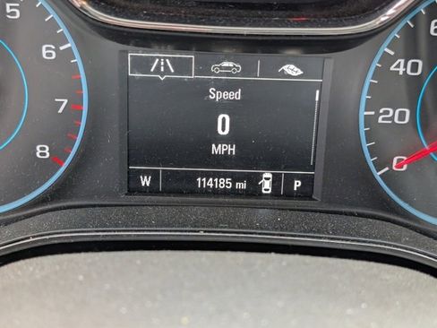 Used 2018 Chevrolet Cruze LT w/ Convenience Package image 10