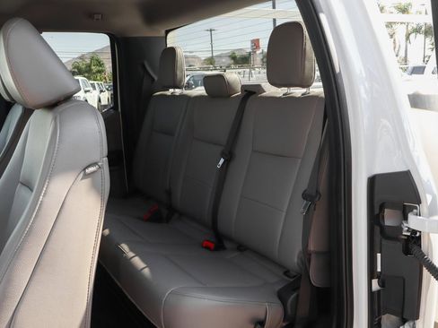 Used 2022 Ford F250 XL w/ Power Equipment Group image 21