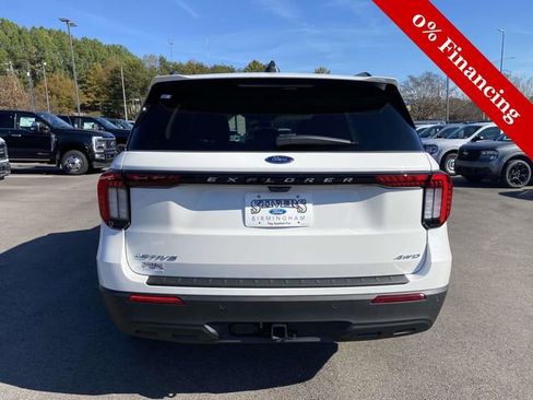 New 2025 Ford Explorer Active image 4