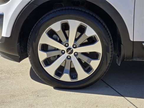 Used 2022 Kia Telluride EX w/ EX Premium Package image 17