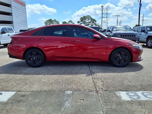 Used 2021 Hyundai Elantra SEL w/ Convenience Package FWD image 28