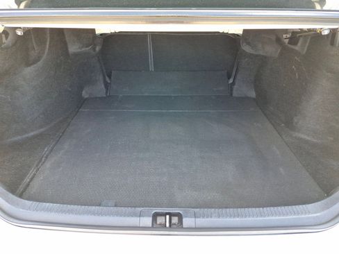 Used 2019 Toyota Camry LE FWD image 28