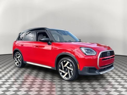 Used 2025 MINI Cooper Countryman S image 1