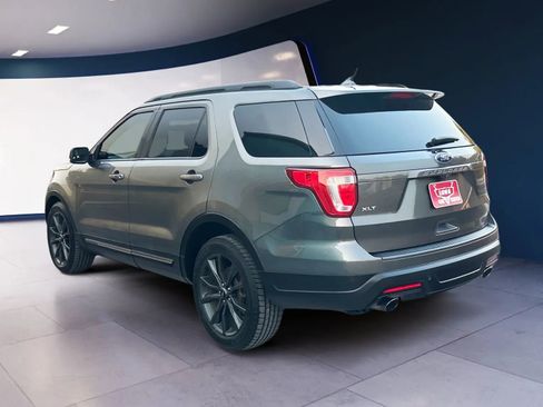 Used 2019 Ford Explorer XLT w/ Equipment Group 202A image 3