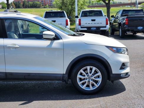 Used 2020 Nissan Rogue Sport SV w/ All-Weather Package AWD/4WD image 8