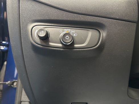 Used 2023 Chevrolet Equinox LS w/ LS Convenience Package image 23