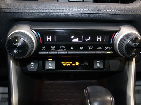 Used 2020 Toyota RAV4 Limited image 54