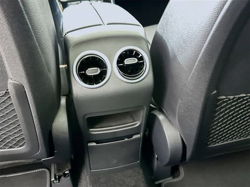 New 2026 Mercedes-Benz GLB 250 GLB 250 image 27