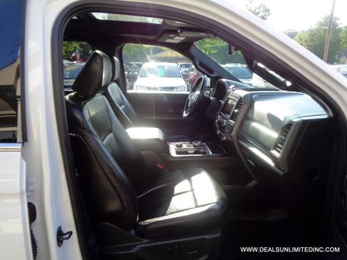 Used 2021 Ford Expedition Max XLT image 29
