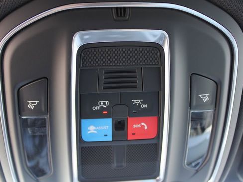 New 2026 Jeep Cherokee Laredo image 19