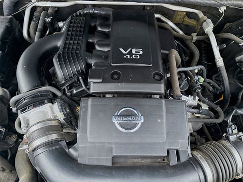 Used 2016 Nissan Frontier Desert Runner image 26