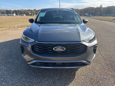 Used 2024 Ford Escape ST-Line image 6