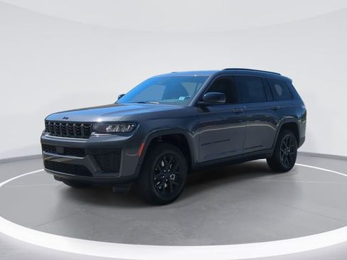 New 2026 Jeep Grand Cherokee L 4WD image 1