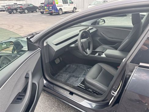 Used 2025 Tesla Model 3 Long Range image 13
