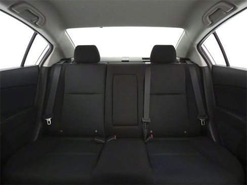 Used 2010 MAZDA MAZDA3 i Touring FWD image 18