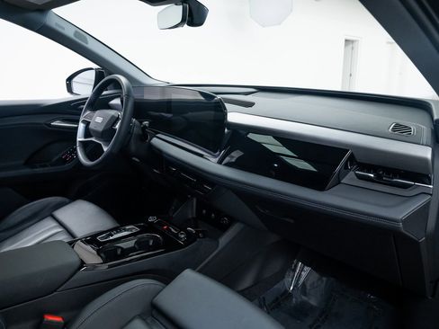 Used 2025 Audi Q6 e-tron Premium Plus w/ Premium Plus image 26