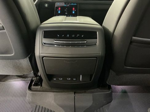 Used 2025 Cadillac Escalade Sport Platinum w/ LPO, ONYX Package AWD/4WD image 27