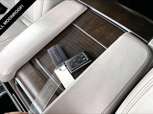 Used 2022 Jeep Grand Wagoneer Series I AWD/4WD image 10