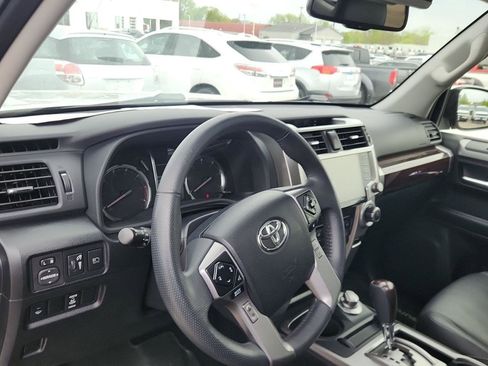 Used 2020 Toyota 4Runner Limited AWD/4WD image 13
