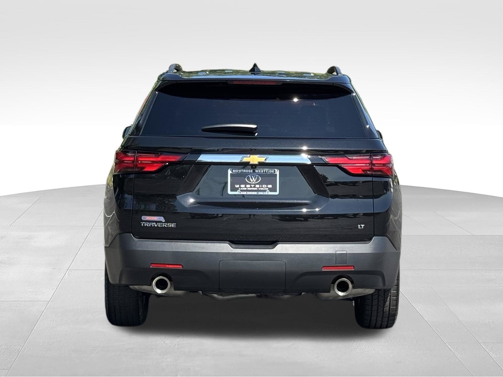 Used 2023 Chevrolet Traverse LT FWD image 6