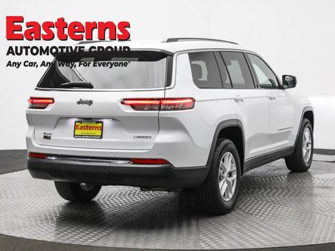 Used 2023 Jeep Grand Cherokee L Laredo image 5