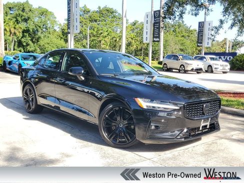 Used 2023 Volvo S60 B5 Plus FWD image 1