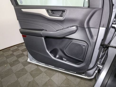 Used 2022 Ford Escape SE w/ SE Sport Appearance Package AWD/4WD image 37